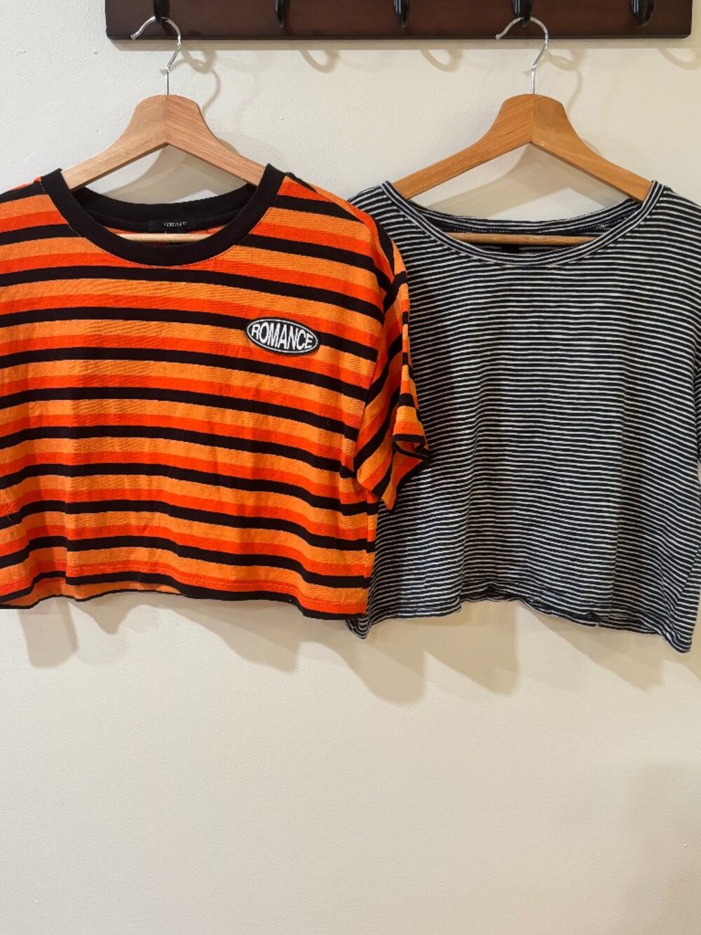 y2k casual indie grunge striped cropped t-shirt bundle | size M